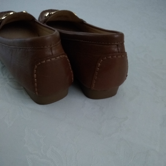 New🎀 Michael Kors charm flat gold metal logo - Picture 3 of 3